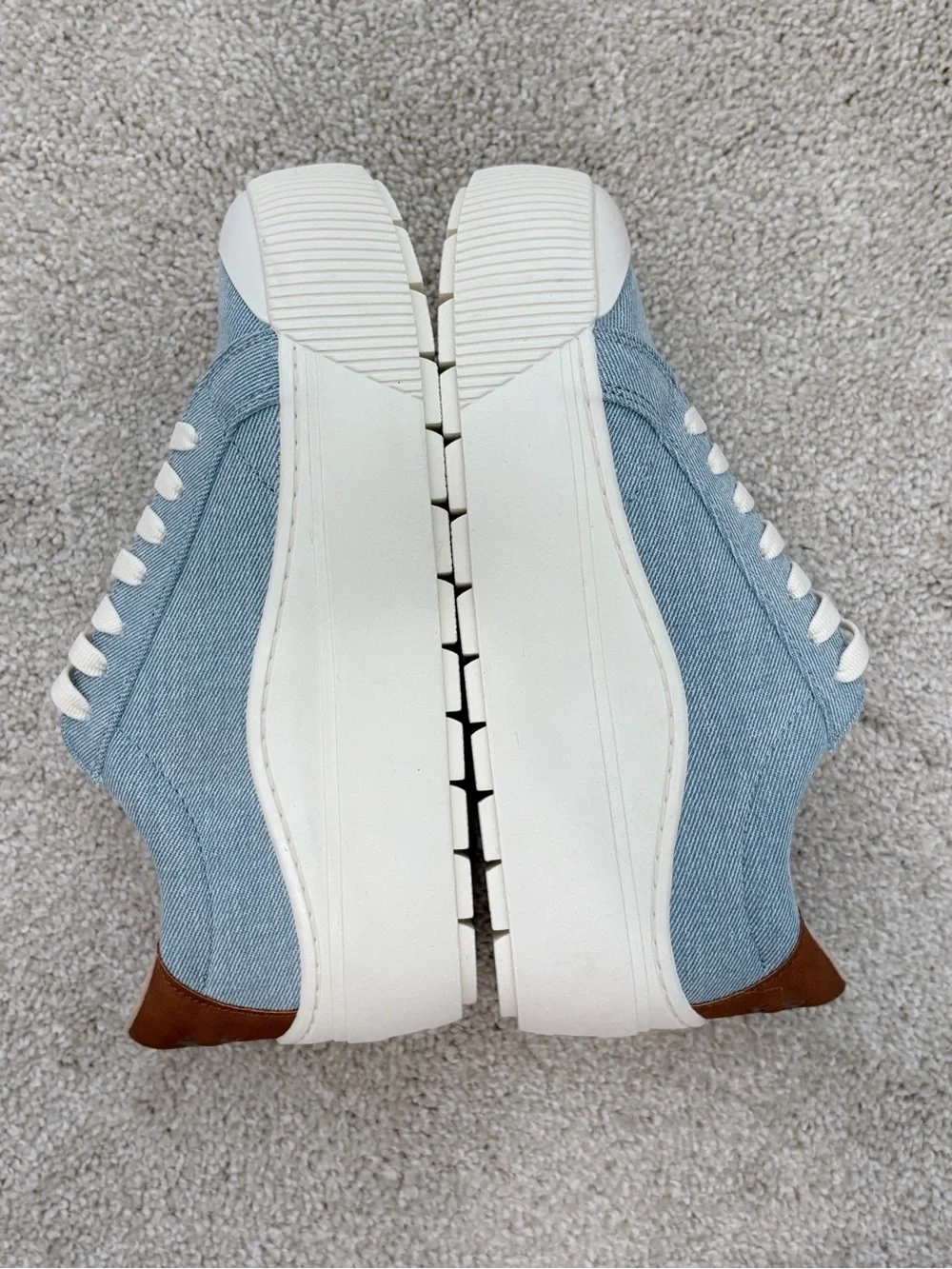BRAND NEW Wrangler Light Blue Canvas Low-Top Sneakers with Cream Laces